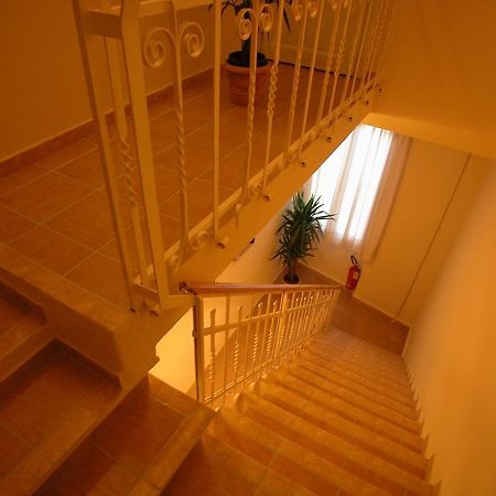 Guest House Roma Prato Exterior foto
