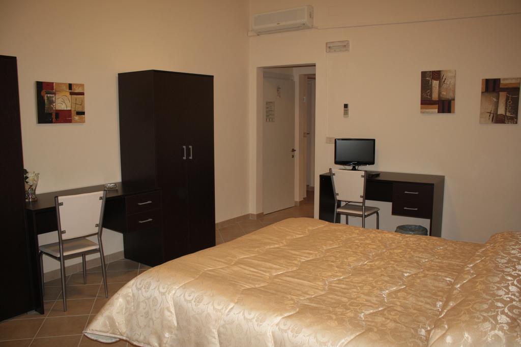 Guest House Roma Prato Zimmer foto